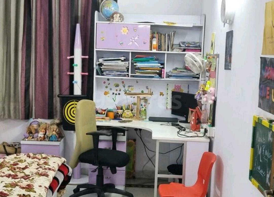 Floor Available for Rent in New Friends Colony